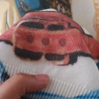 Slim fit women’s knitted top with horsehead chain pattern