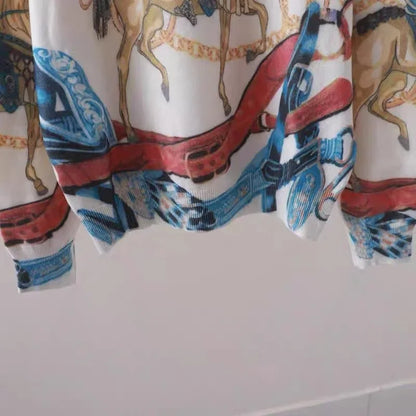 Slim fit women’s knitted top with horsehead chain pattern